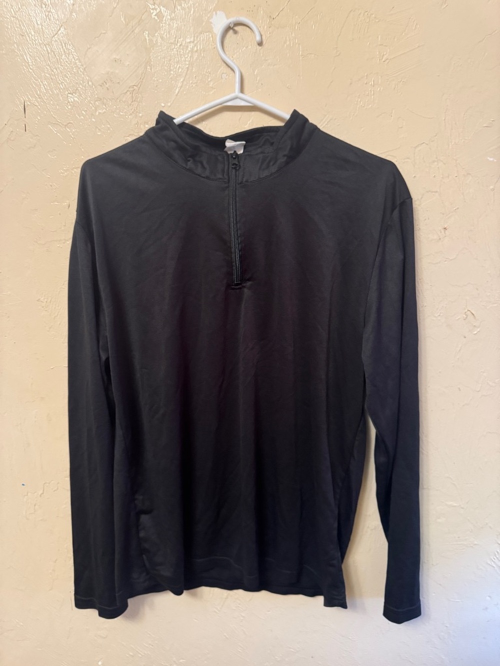 Men's Black Long-Sleeve Quarter-Zip Shirt